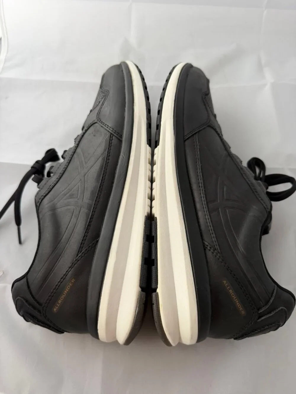 Allrounder by Mephisto  Men's Escudo Sneaker - Black Leather Crazy Horse 84 9.5